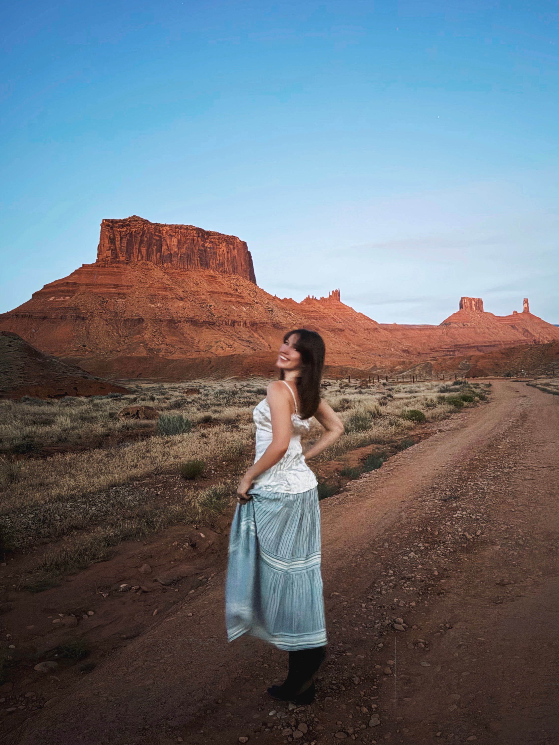 Elli in the desert
